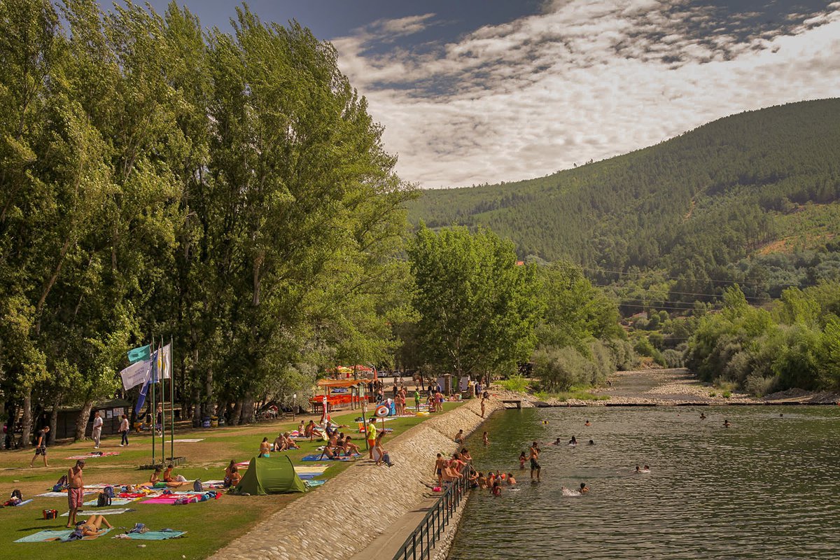 Praia fluvial de Valhelhas